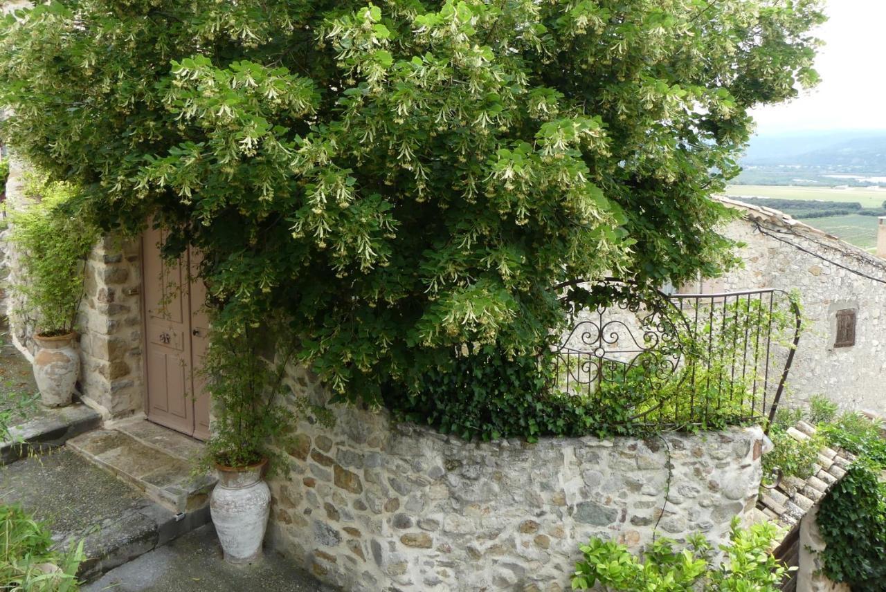 Les Vieux Murs Montfort  Zewnętrze zdjęcie
